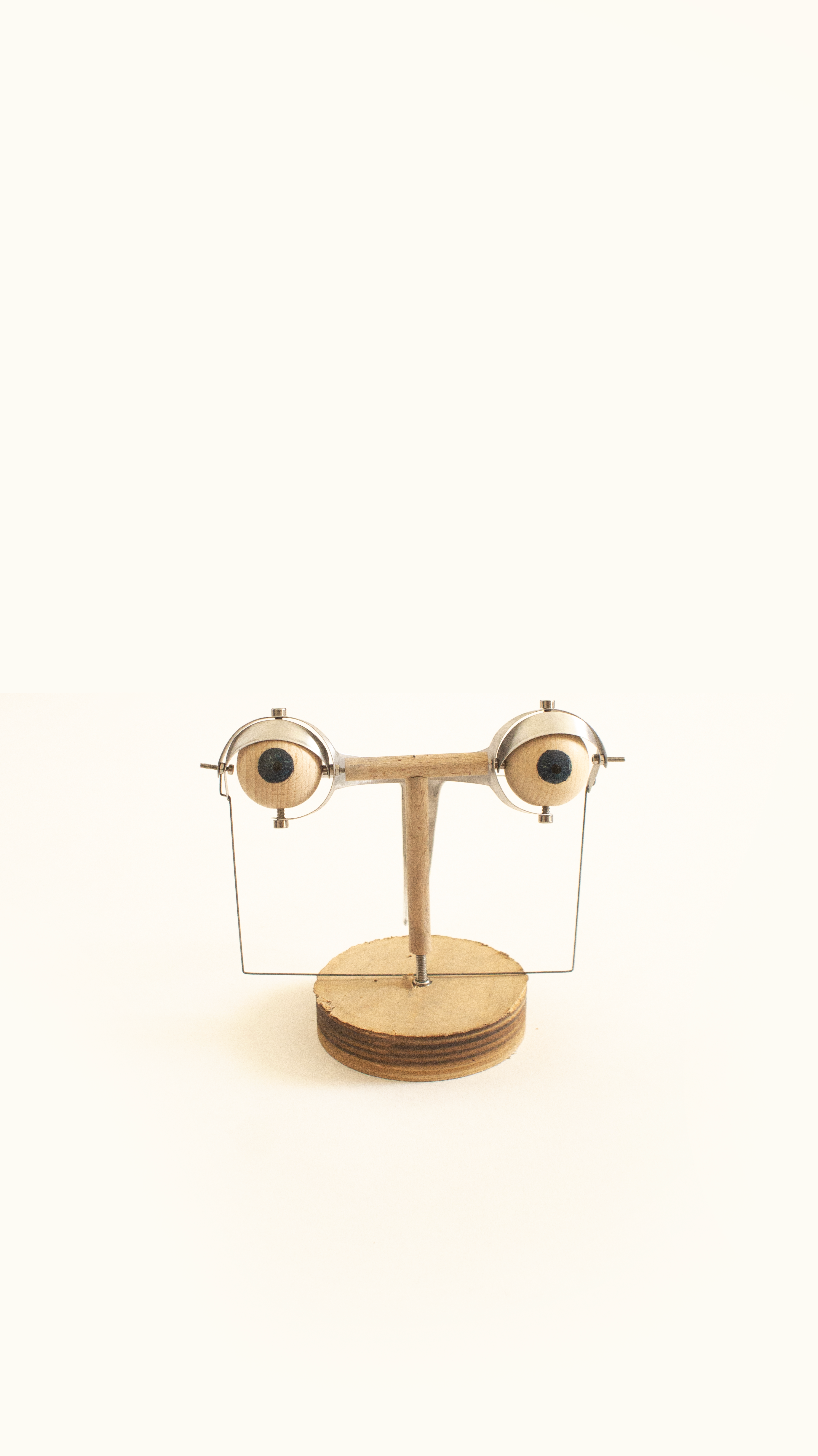 Les Yeux — photo de fabrication